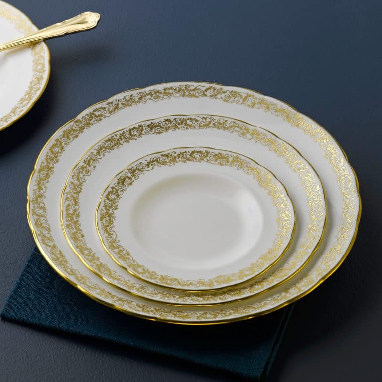 Aves Narrow Band Dinner Set