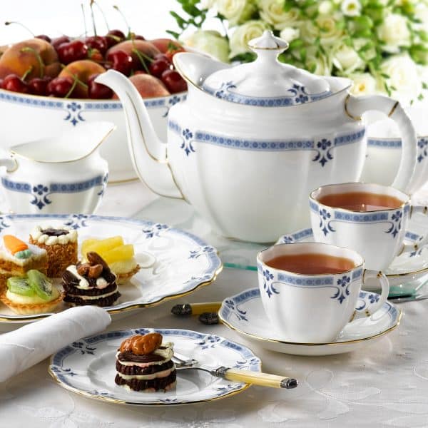 Blue and white fine bone china grenville dinner set