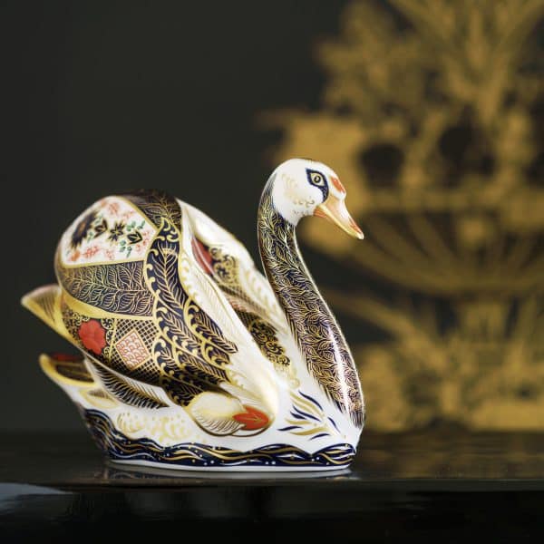 Old Imari Solid Gold Band Swan Paperweight