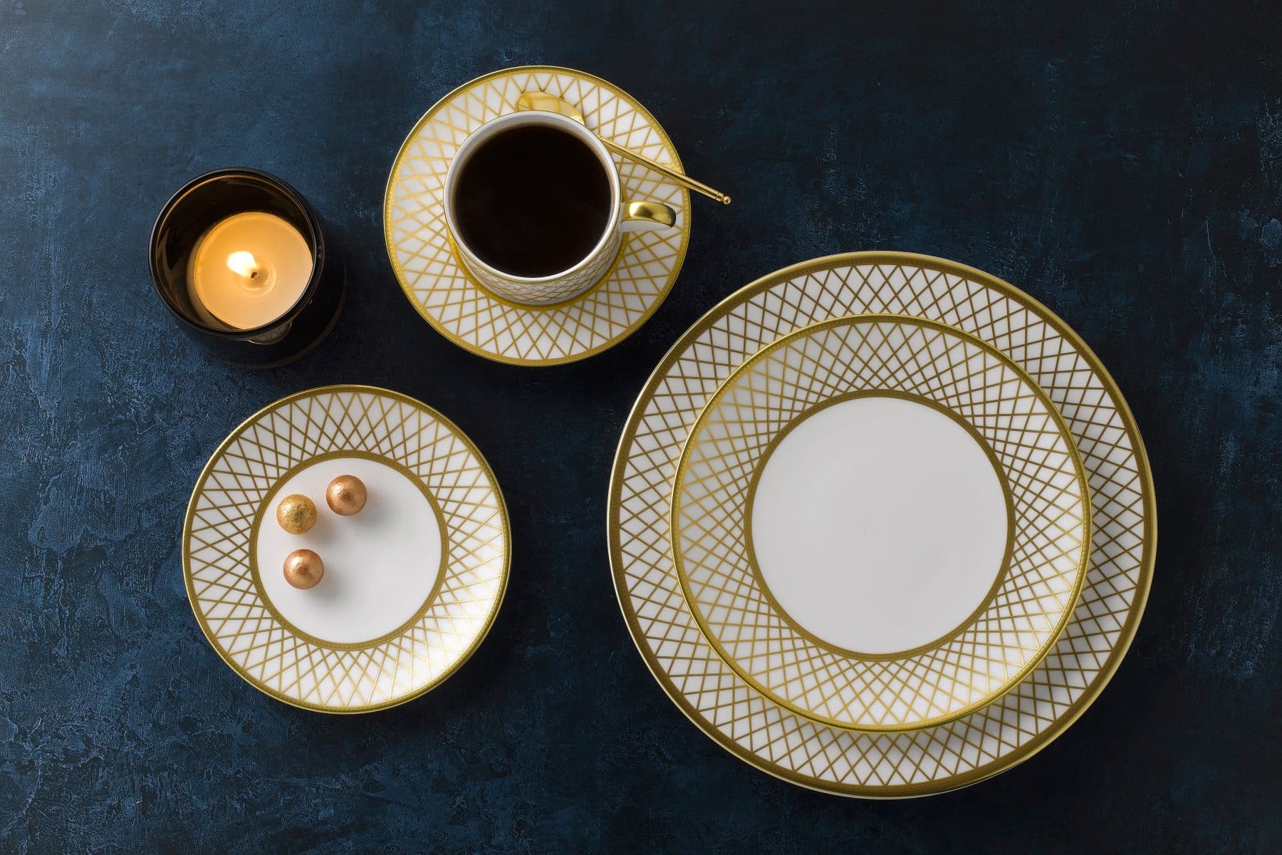 Majestic White and Gold Place Setting
