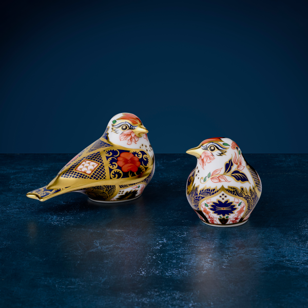 Old Imari Solid Gold Band Goldfinch