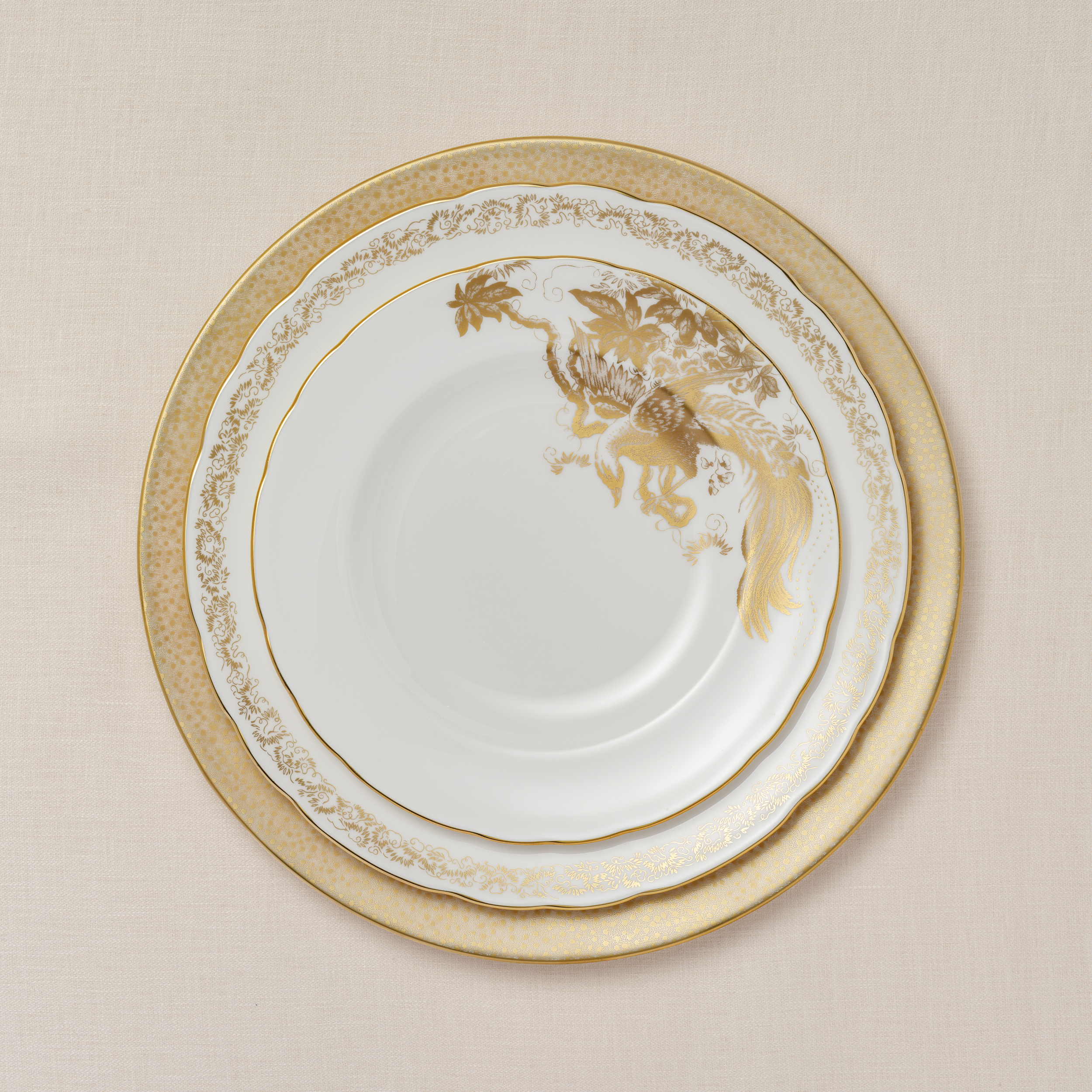 Aves Gold Motif Square