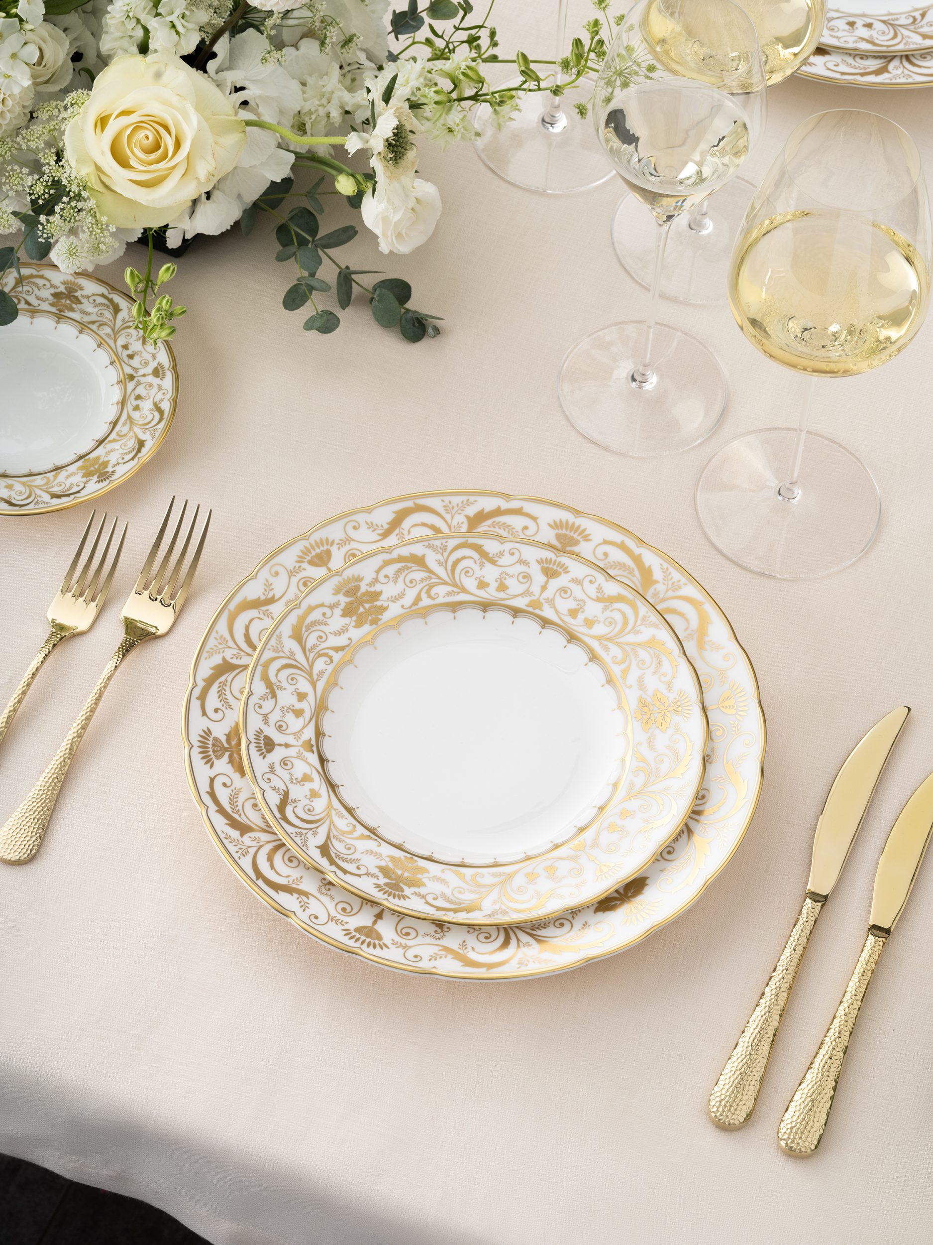 Darley Abbey White_Lifestyle (3)