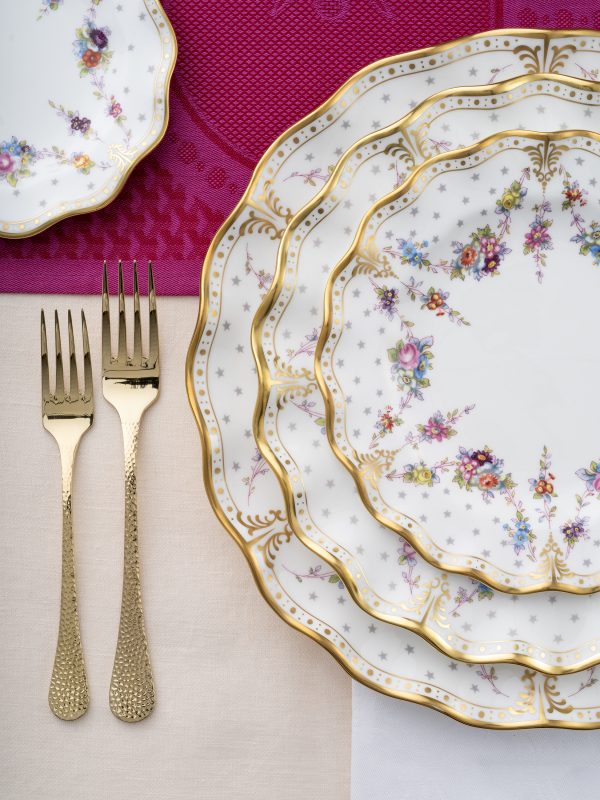Royal Antoinette Salad Plate (21cm) - Royal Crown Derby